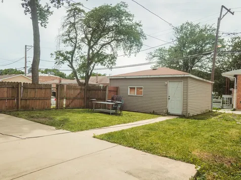 10224 South Princeton Avenue Chicago IL 60628