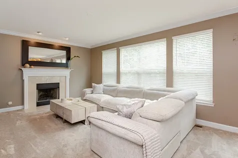 385 Post Oak Circle West Chicago IL 60185