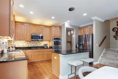 385 Post Oak Circle West Chicago IL 60185