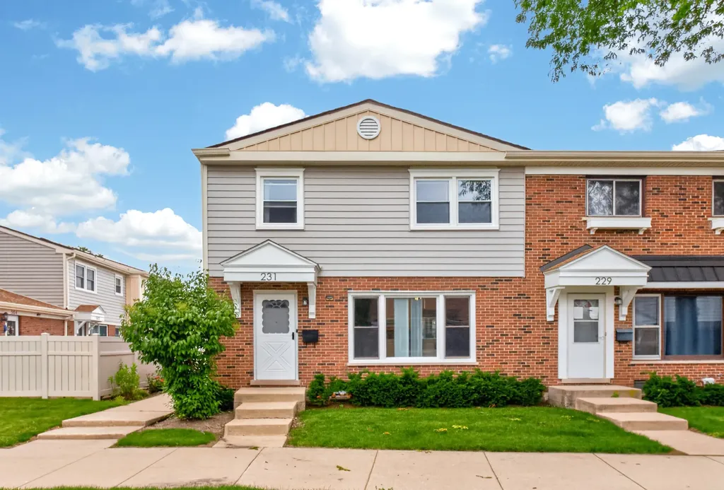 231 Lafayette Street Wood Dale IL 60191