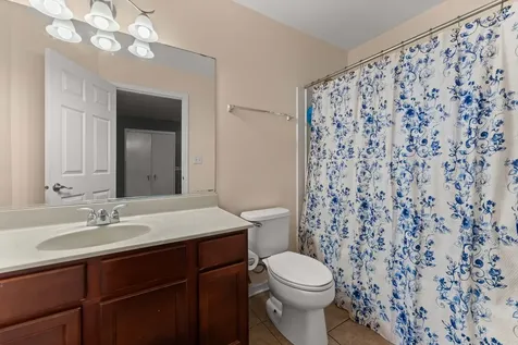 337 North Commerce Street Aurora IL 60504