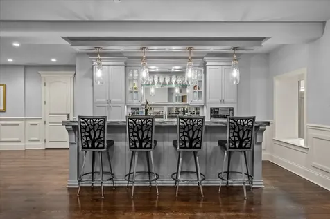 677 Sheridan Road Glencoe IL 60022