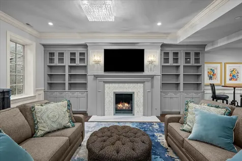 677 Sheridan Road Glencoe IL 60022