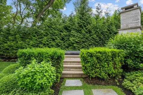 677 Sheridan Road Glencoe IL 60022