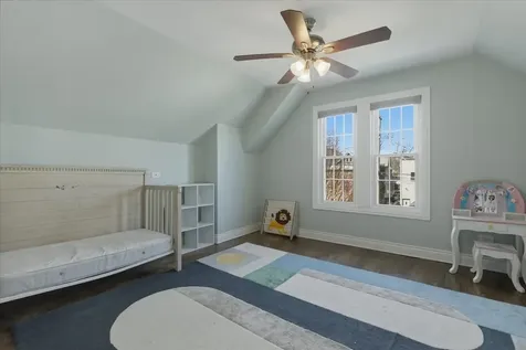 1828 West Berenice Avenue Chicago IL 60613