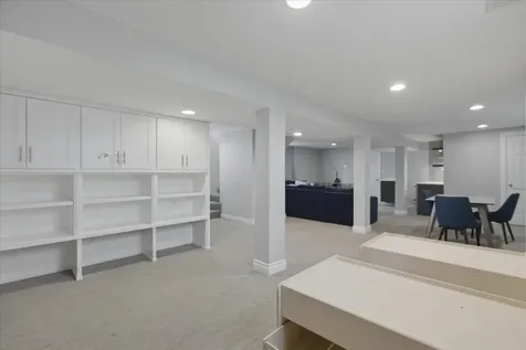 1828 West Berenice Avenue Chicago IL 60613