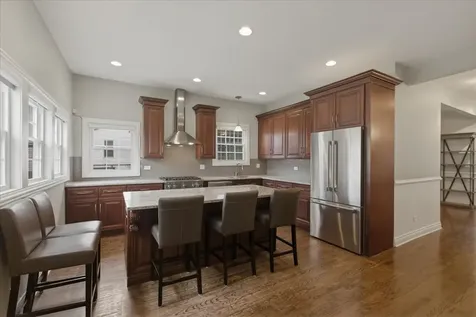 1828 West Berenice Avenue Chicago IL 60613