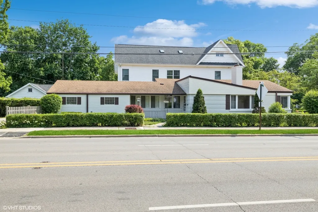 4701 Lawn Avenue Western Springs IL 60558