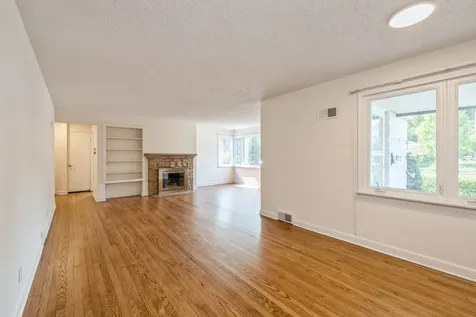 4701 Lawn Avenue Western Springs IL 60558