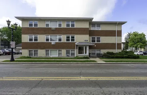 7347 West Diversey Avenue Elmwood Park IL 60707
