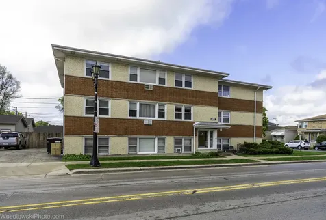 7347 West Diversey Avenue Elmwood Park IL 60707