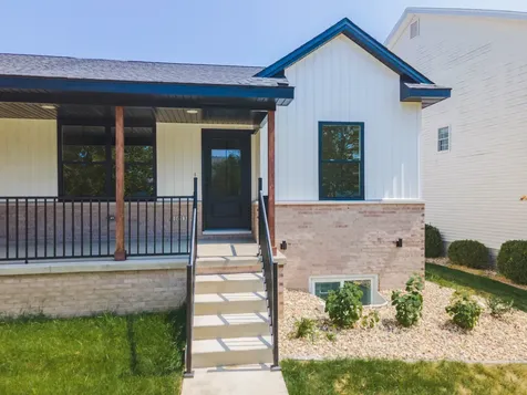 1613 Belclare Road Normal IL 61761