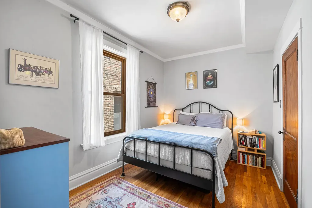 3830 North Leavitt Street Chicago IL 60618