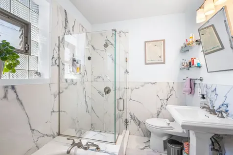 3830 North Leavitt Street Chicago IL 60618