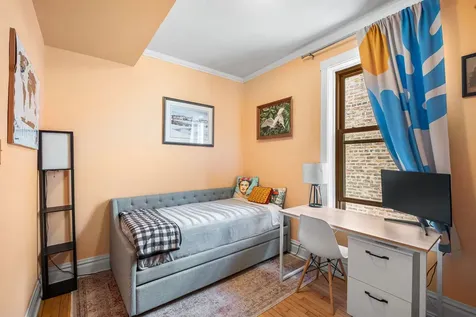 3830 North Leavitt Street Chicago IL 60618