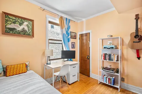 3830 North Leavitt Street Chicago IL 60618