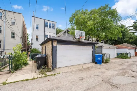3830 North Leavitt Street Chicago IL 60618