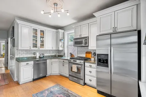 3830 North Leavitt Street Chicago IL 60618