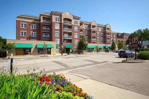 570 Crescent Boulevard Glen Ellyn IL 60137