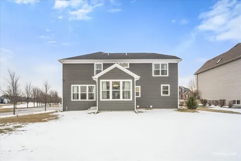 3667 Peregrine Way Elgin IL 60124