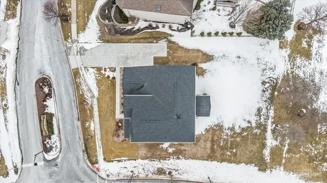 3667 Peregrine Way Elgin IL 60124