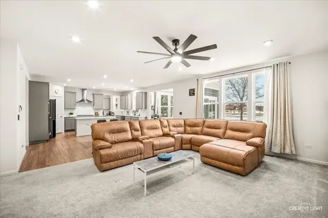 3667 Peregrine Way Elgin IL 60124
