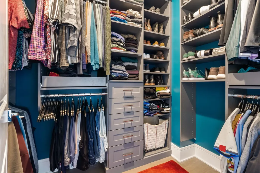 5748 North Hermitage Avenue Chicago IL 60660