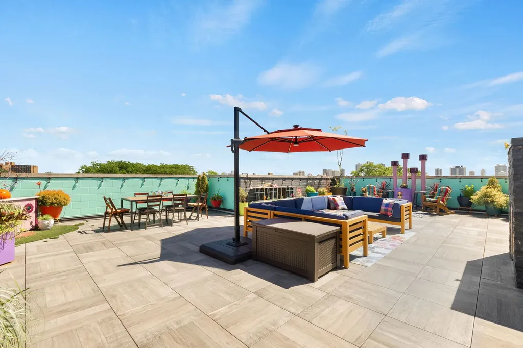 5748 North Hermitage Avenue Chicago IL 60660