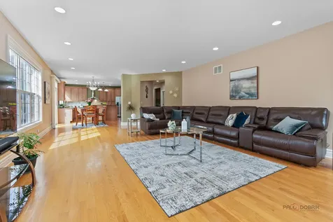 312 Camargo Court Vernon Hills IL 60061
