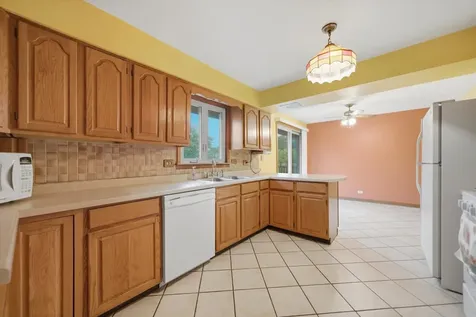 5425 West 83rd Place Burbank IL 60459