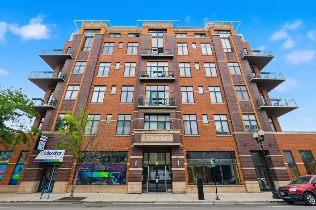 3631 North Halsted Street Chicago IL 60613