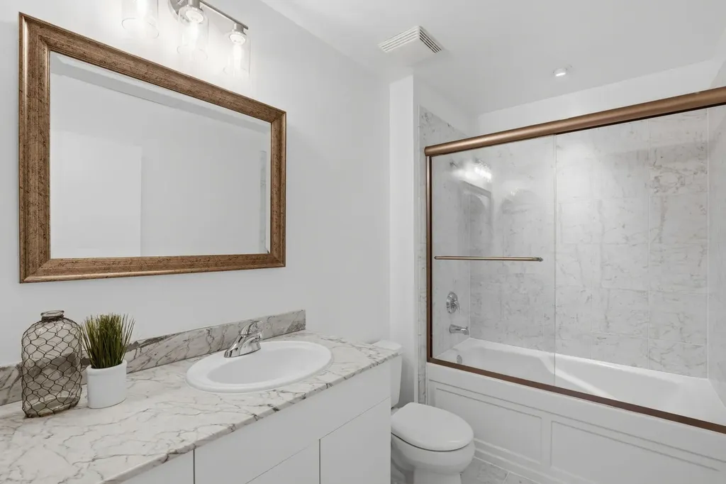 3631 North Halsted Street Chicago IL 60613