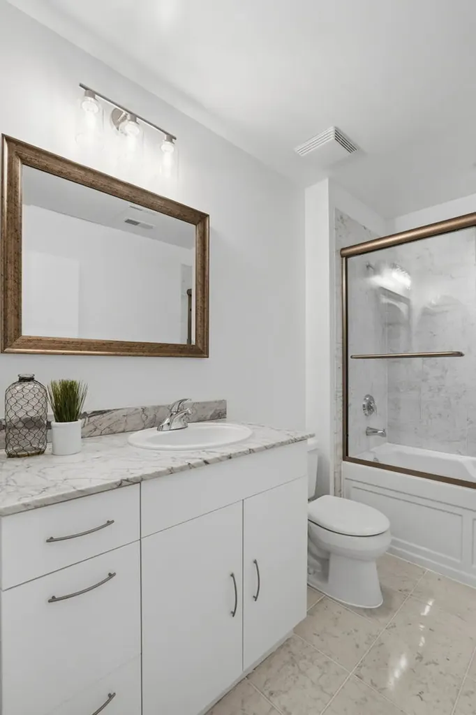 3631 North Halsted Street Chicago IL 60613