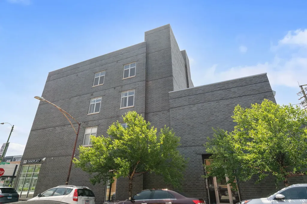 1601 West Pearson Street Chicago IL 60622