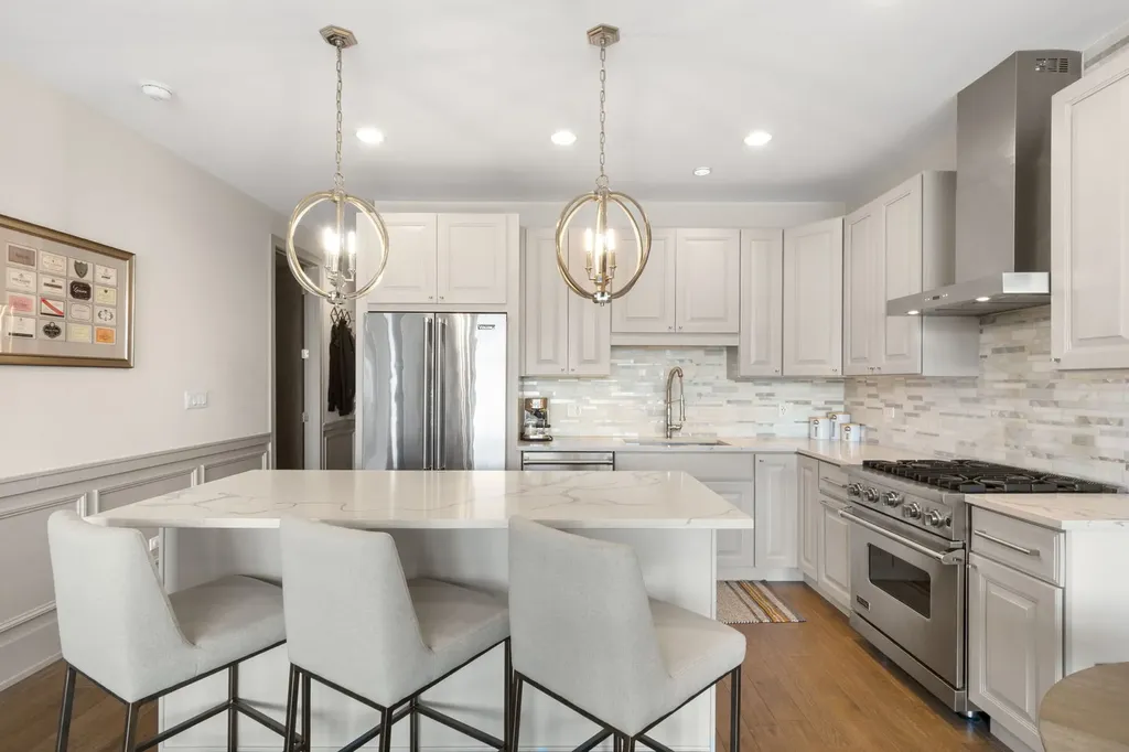 1601 West Pearson Street Chicago IL 60622