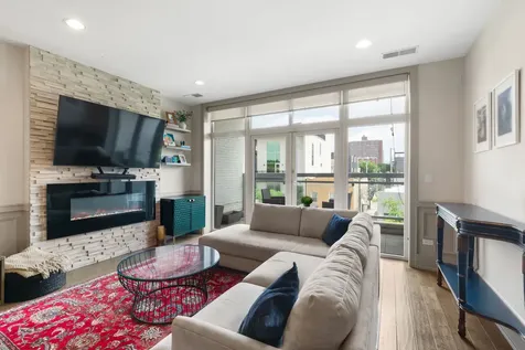 1601 West Pearson Street Chicago IL 60622