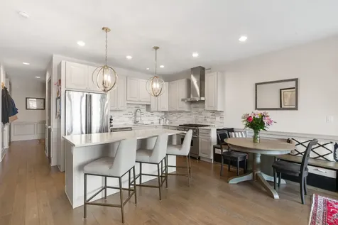 1601 West Pearson Street Chicago IL 60622