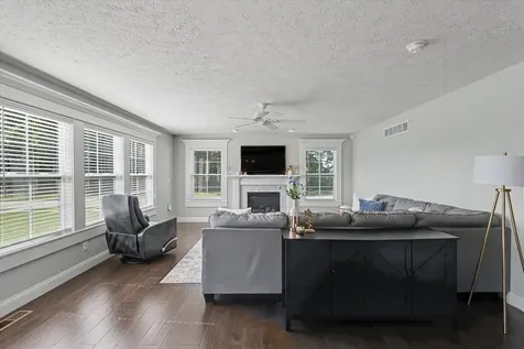 1312 Garwood Drive Mahomet IL 61853