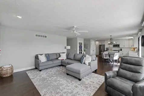 1312 Garwood Drive Mahomet IL 61853