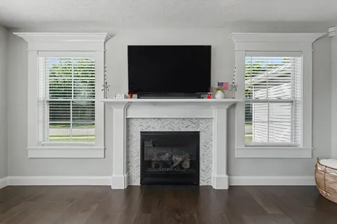 1312 Garwood Drive Mahomet IL 61853