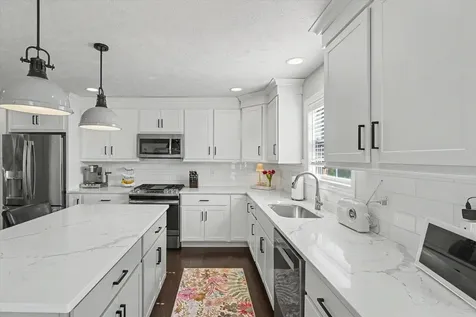 1312 Garwood Drive Mahomet IL 61853