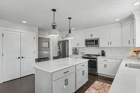 1312 Garwood Drive Mahomet IL 61853