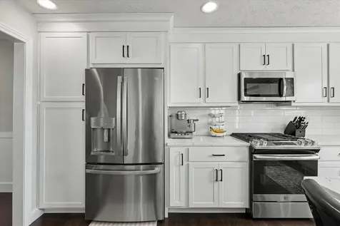 1312 Garwood Drive Mahomet IL 61853