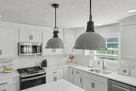 1312 Garwood Drive Mahomet IL 61853