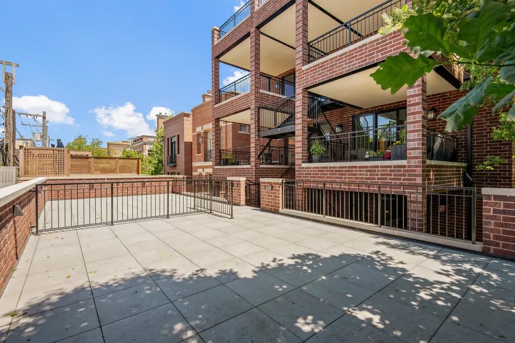 1942 North Orchard Street Chicago IL 60614