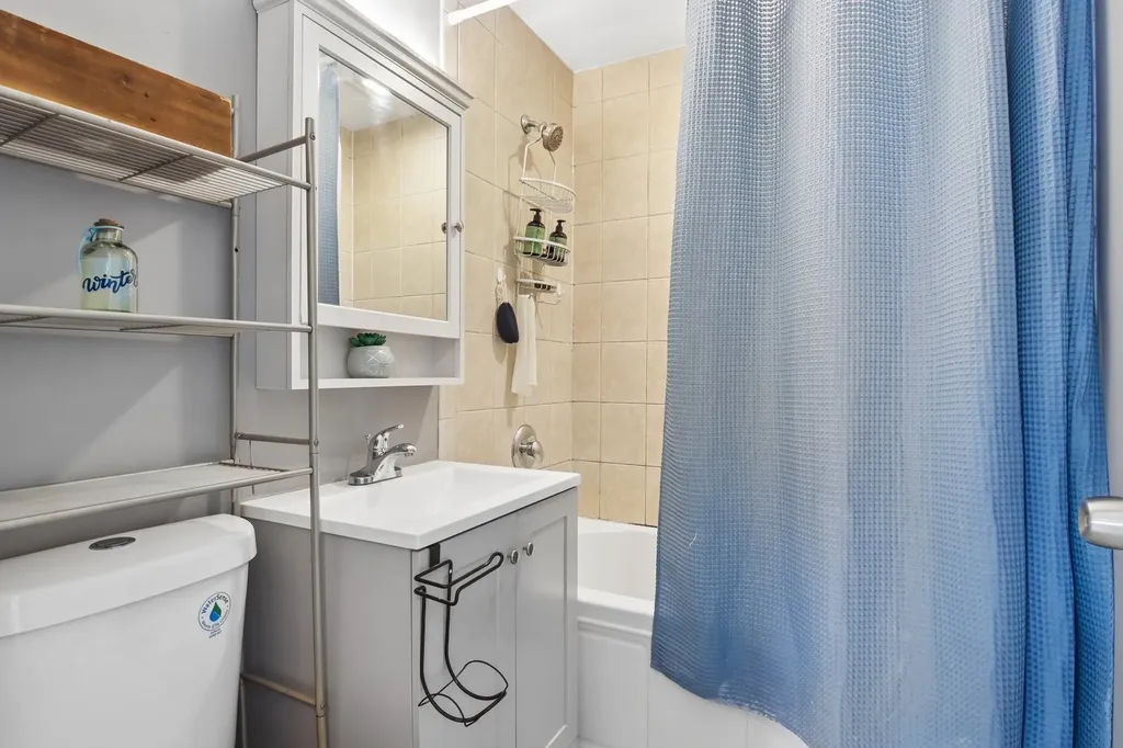 7206 West Wellington Avenue Chicago IL 60707