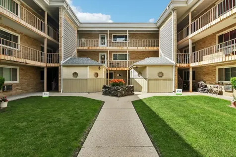 7206 West Wellington Avenue Chicago IL 60707