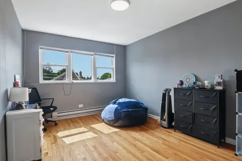 7206 West Wellington Avenue Chicago IL 60707