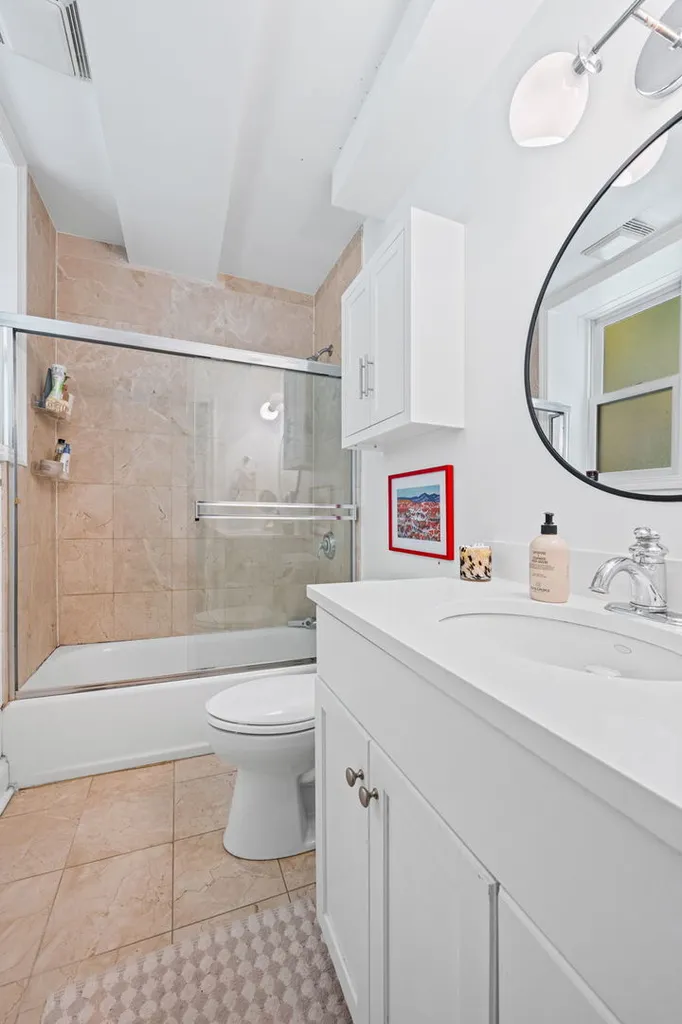 2216 North Sedgwick Street Chicago IL 60614