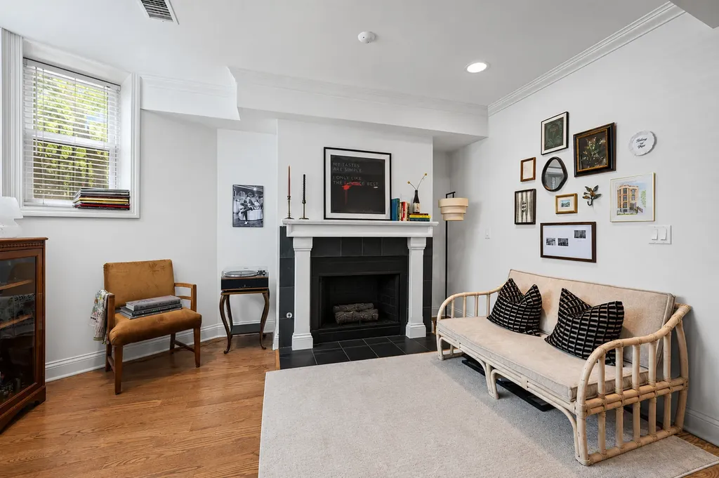 2216 North Sedgwick Street Chicago IL 60614